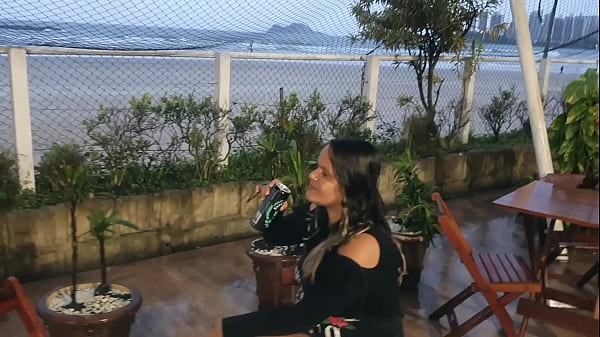 Novinho Pauzudo Conece Paty Bumbum Do Xvideos Na Praia thumbnail