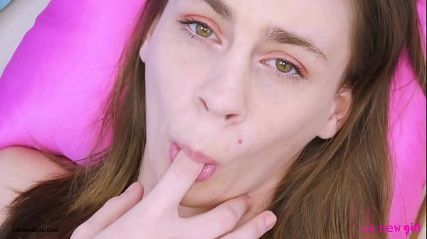 Alluring brunette charm shows_her sexy body