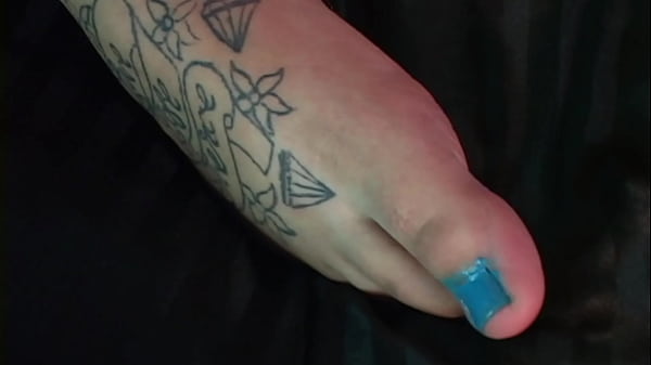 Nonton Oh My God - She Can't Stop Cuming thumbnail