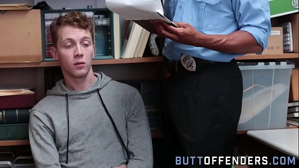 Barebacked amateur jizzed