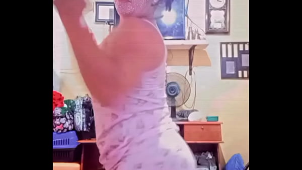 Favelada bem gostosinha com fantasia