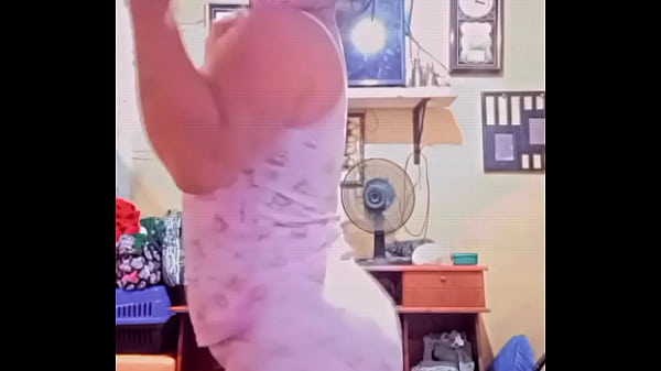 Favelada bem gostosinha com fantasia
