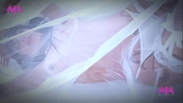 Nonton (un)dressed As Bride thumbnail