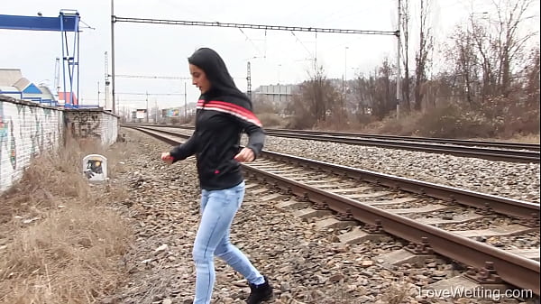 Lexi Dona Pissing scene