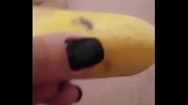 Play MP4 - gordinha se acabando com a banana