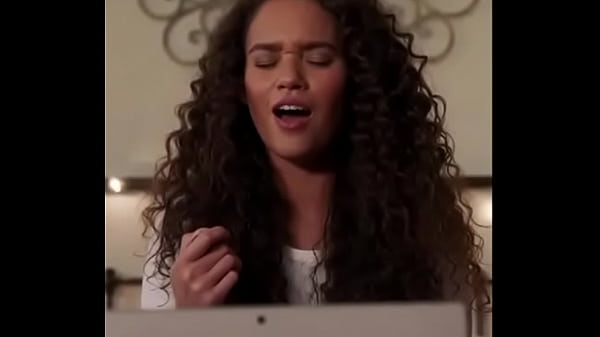 Madison pettis playing with a vibrator 
