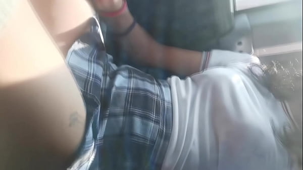 Play MP4 - Colegiala le manda video a su novio y se hace viral&comma; camion MINISKIRT