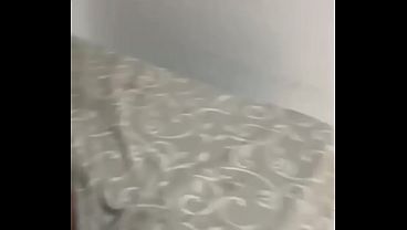 Moreninha Casada Hotwife Sofrendo Na Rola Do Neg&atilde;o Dotado Na Frente Do Corno thumbnail