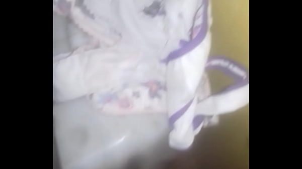 calcinha da tia no sexto de roupas usadas