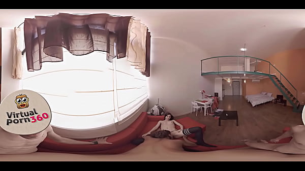 Play MP4 - VR Porn Amber and Julia share a cock