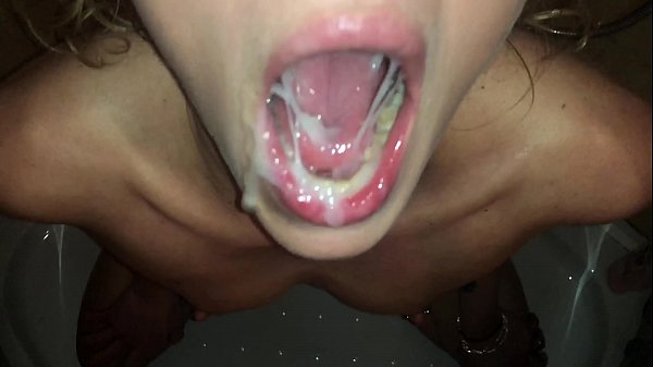 SKINNY AMATEUR TAKE PISSING AND CUMSHOT IN MOUTH 