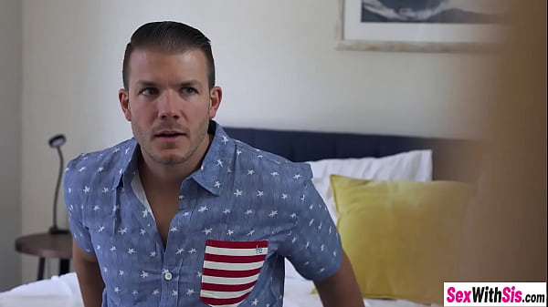 Horny teen Penelope Kay and stepsis Anna Claire Clouds celebrating_labor day on their own way