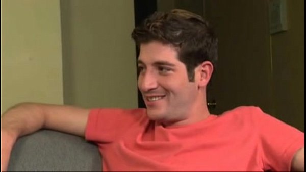 Play MP4 - Gay and straight guy