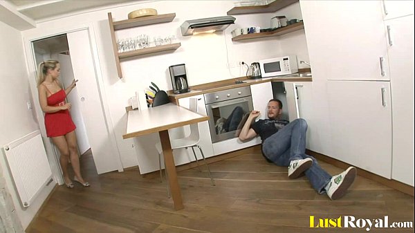 Mia Leoneknows how to properly pleasure_tools