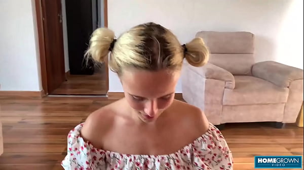 Blondie lolipop worships hot mark pirson massive dick