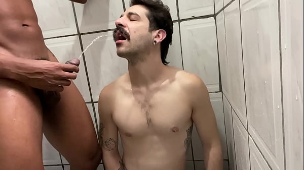 Gay Bareback Sex Watersports thumbnail