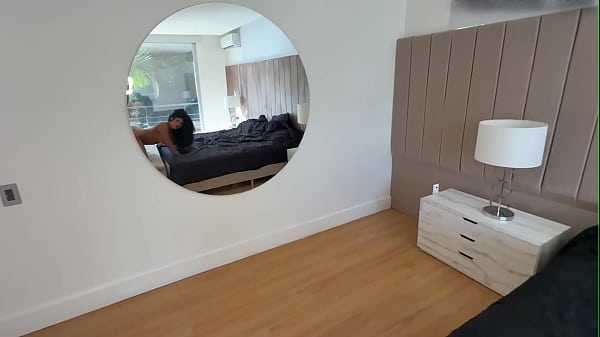 Me follo a un desconocido en una fiesta 