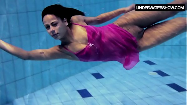 Zlata Oduvanchik swims ina pink top and undresses