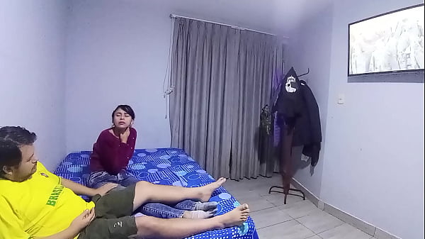 Play MP4 - Para que intentamos ver pel&iacute;cula&comma; si solo quer&iacute;amos coger&comma; termine brincando sobre su polla como si fuera una porno