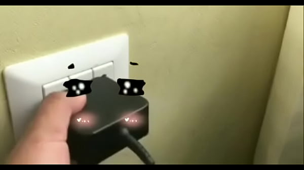 El cargador de mi laptop se v. mi conector