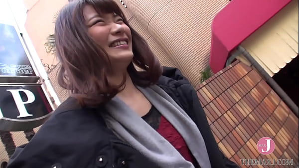 Play MP4 - Squirting a lot when fingering and feeling so good that climaxing again and again from the intense cock-thrusting&excl;