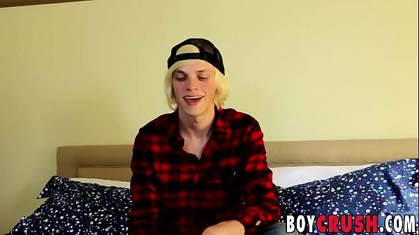 Play MP4 - Kayden Alexander grabs his big prick and jerks off solo