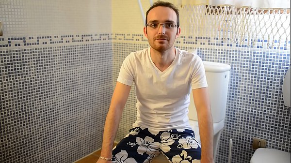 Play MP4 - 10 tomas falsas jesus sanchez enseña como es su pene y se desnuda frente a la camara