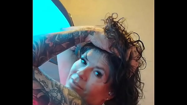 It's been here and I need sun therapy, so instead of #TataTuesday I'm doing a #TanningTuesday. Would you like to jo... 