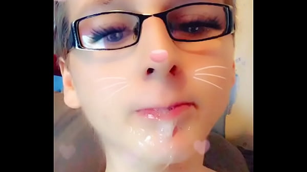 21 femboy uk gagging on blue dildo 