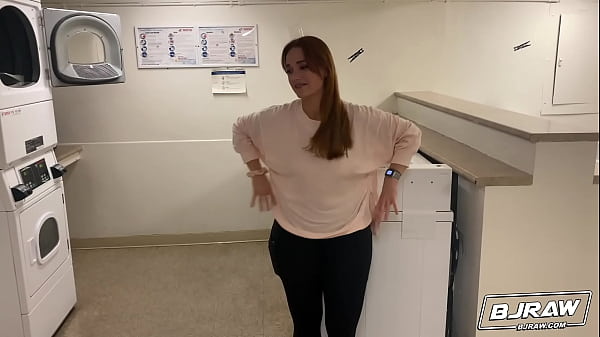 Play MP4 - BJRAW Siri Dahl cleans up