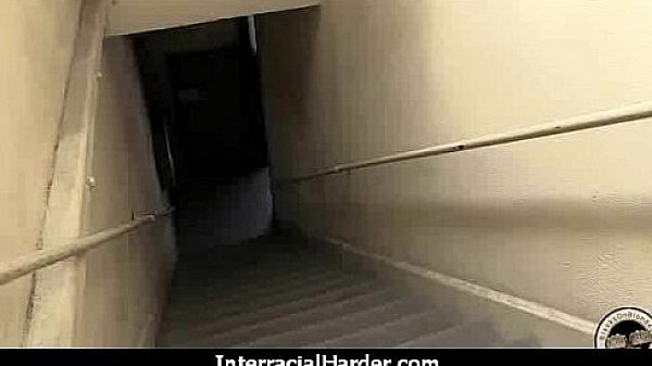 Nonton White Girl Spit Roasted By Big Black Cock 10 thumbnail