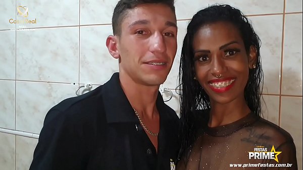 Play MP4 - Novinha Magrinha Gostosa Leona Senna Entrando na Pica de Novinho Tarado