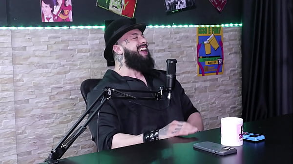 Entrou na prostituição com_dezenove anos e_não sabia quanto cobrava Gabe_Spec SHEER RED