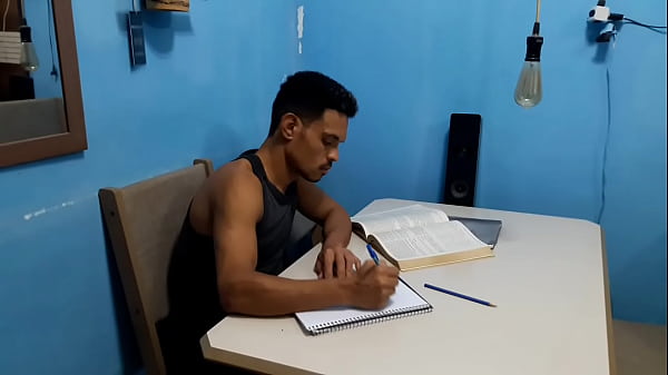 Professor Safado Sentando Na Pica Do Aluno Pauzudo thumbnail