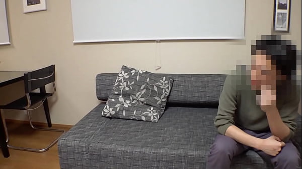 Play MP4 - パート1〈世界一のド変態夫婦&times;溺死寸前の顔面潮噴き&times;旦那も潮噴く大量射精4発〉前職：SM女王様の美BODY奥様！