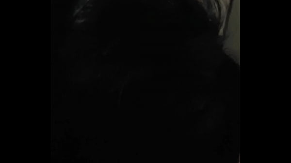 Play MP4 - Mi amiga me la chupas en un hotel