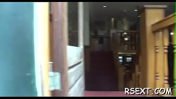 Large titted floozy takes the bone 