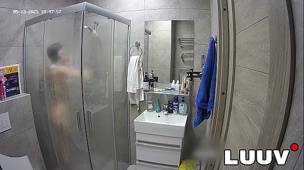 Luuv kareflore and abbadon film their real amateur homemade bathroom routine showing maximum real life openness 