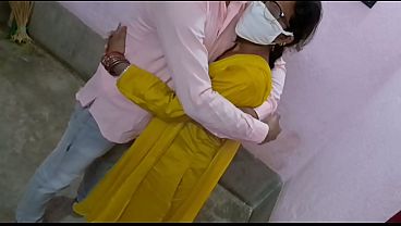 Desi bhabi suck devar's dick & check anyone come or not
