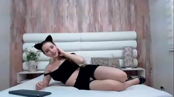 AliValentine is a Sexy cat