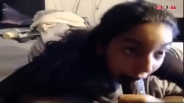 flaca arabe_comiendose una polla negra