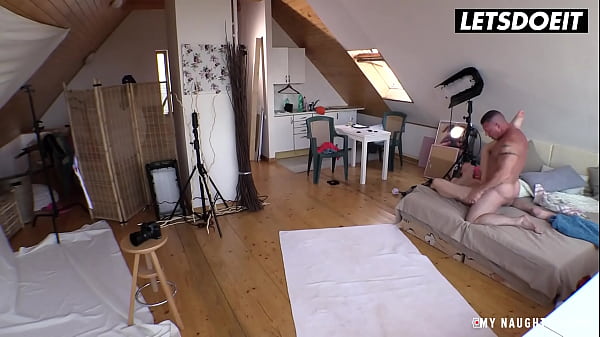 Play MP4 - Kinky Model Alexis Crystal Lets This Naughty Stud Jizz All Over Her Perfect Pussy After He Penetrates Her Deep In Bed - LETSDOEIT