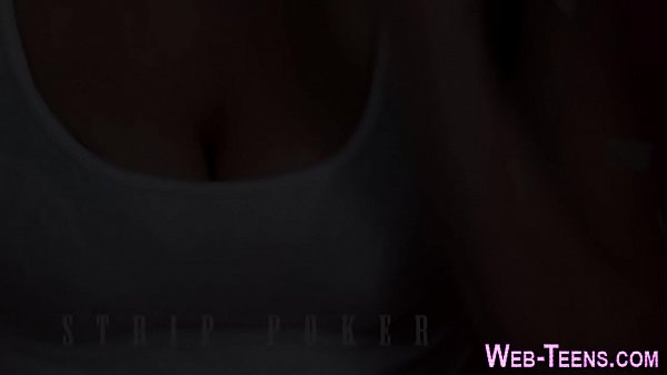 Nonton Tiny Lesbian Tastes Teeny thumbnail