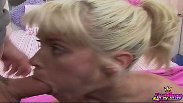 Blonde teen kissy kapri tattooed legs and facial cum adventure