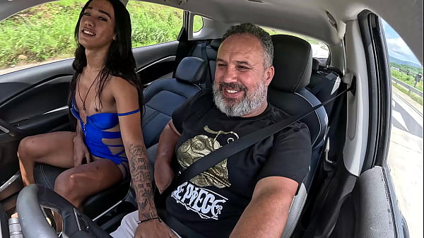 Pamela Rodrigues mostrando a Neca bem dura e gozando na Carona em Fortaleza - CE 