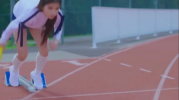 Robot and three women run around 