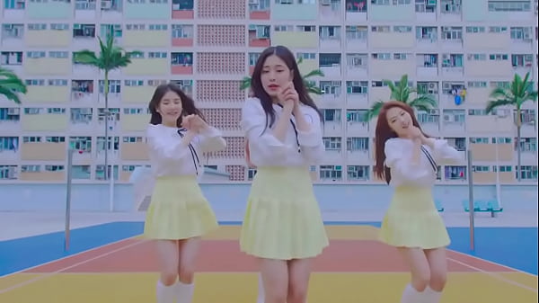 Robot and three women run around 