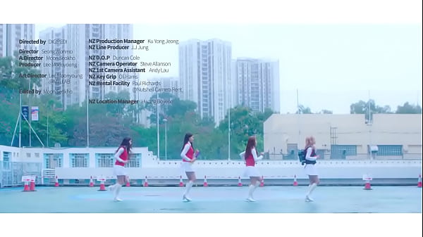 Robot and three women run around