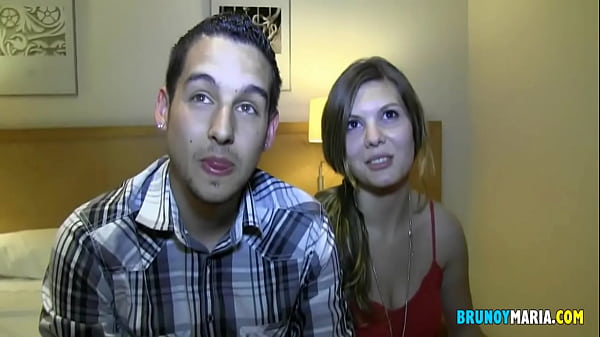 Sol 20 a&ntilde;itos pero ya les pica la curiosidad por el mundo liberal atentos a ella hembra