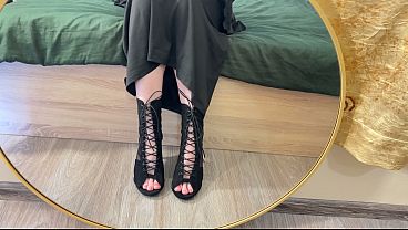 Nonton Goth Pixie Midnight Pose - Black Dress Tease To Sharp Dildo Finish thumbnail